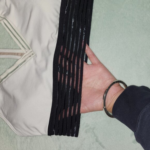 Lululemon Find Focus Sports Bra White Black Size 6 - Picture 4 of 14